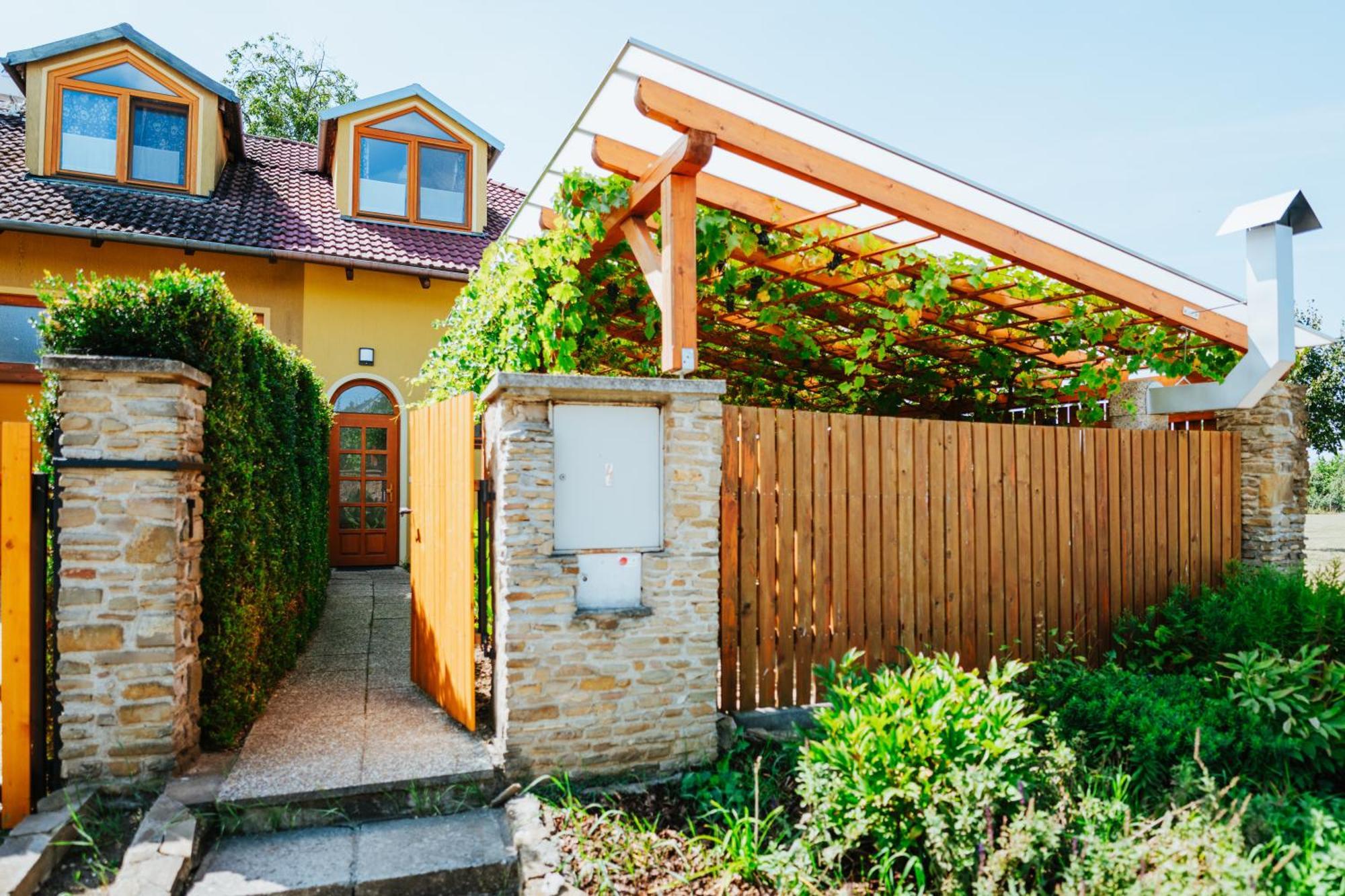 Penzion U Malera Hroznova Lhota Ngoại thất bức ảnh